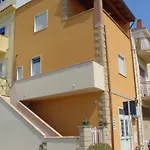 On Promenade Apartman Trappeto